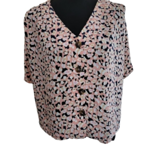 Elodie Short Sleeve Pink/Navy Cheetah Print Blouse Size Small EUC